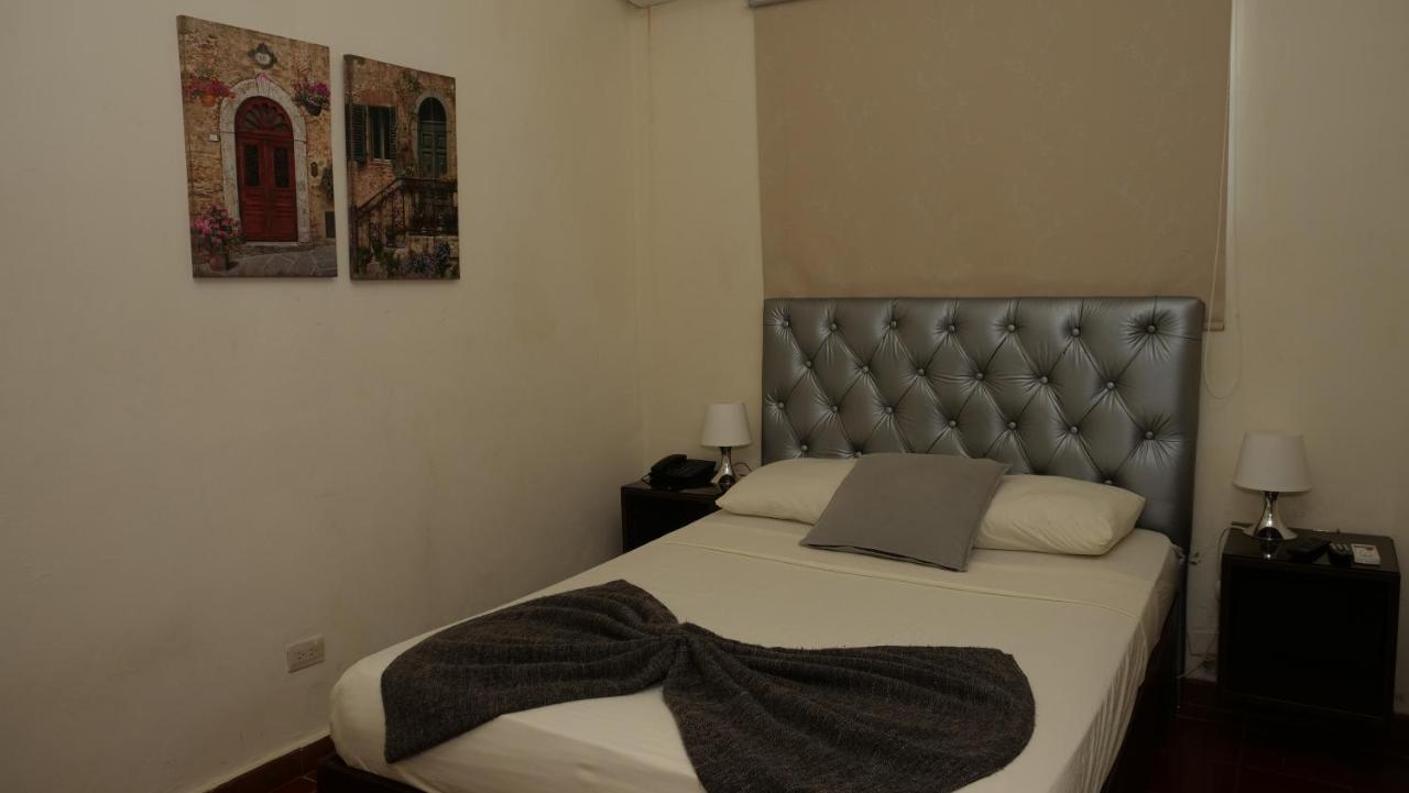 Hotel Alcaldeza - Garden House Maria Guadalupe Santo Domingo Bagian luar foto
