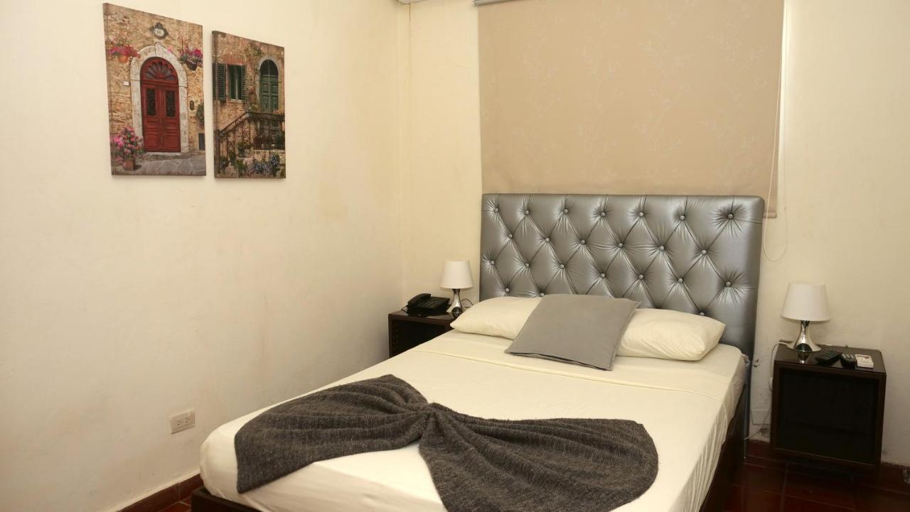 Hotel Alcaldeza - Garden House Maria Guadalupe Santo Domingo Bagian luar foto