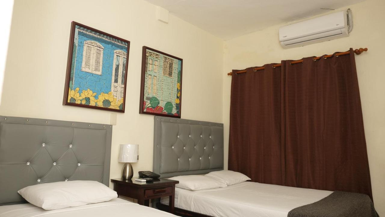 Hotel Alcaldeza - Garden House Maria Guadalupe Santo Domingo Bagian luar foto