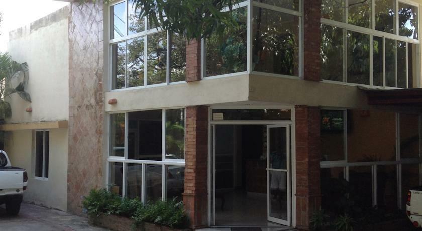 Hotel Alcaldeza - Garden House Maria Guadalupe Santo Domingo Bagian luar foto