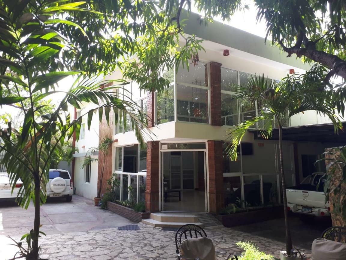 Hotel Alcaldeza - Garden House Maria Guadalupe Santo Domingo Bagian luar foto
