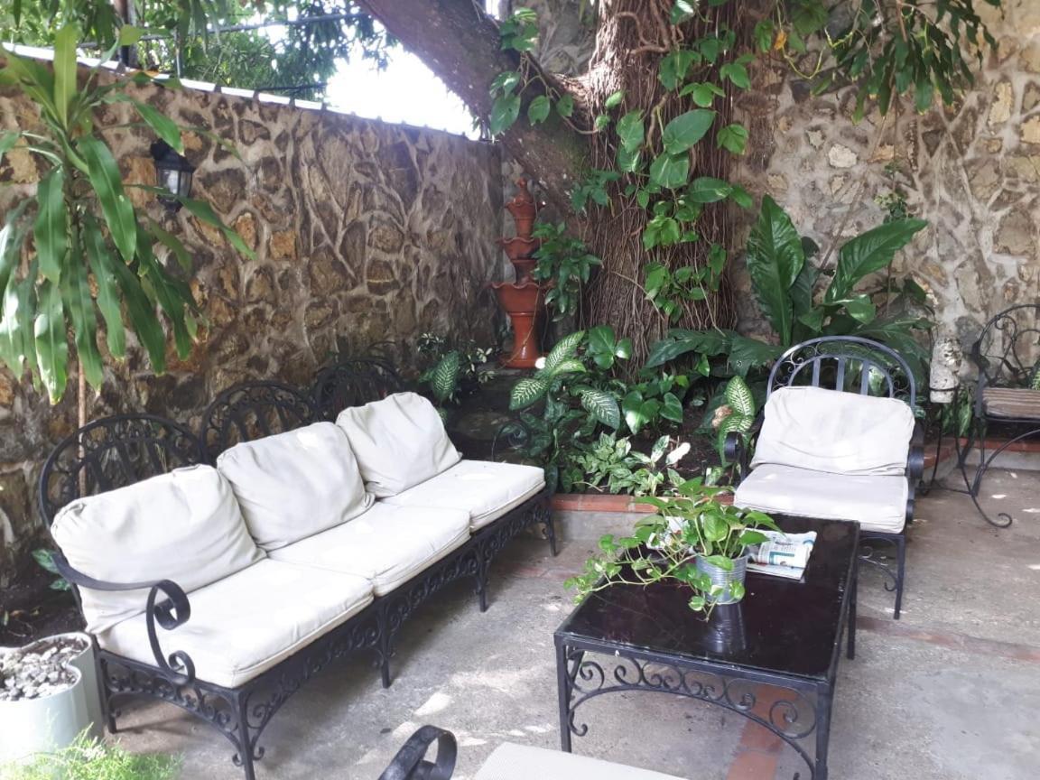 Hotel Alcaldeza - Garden House Maria Guadalupe Santo Domingo Bagian luar foto